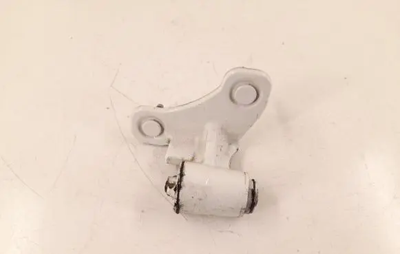 Mercedes-Benz E W212 Front door lower hinge A2047201737 2047201737