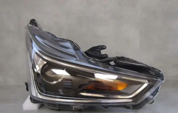 Toyota Aygo AB40 Headlight/headlamp