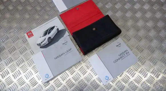 Nissan Leaf II (ZE1) Owners service history hand book 