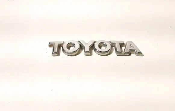 Toyota Yaris Manufacturers badge/model letters 