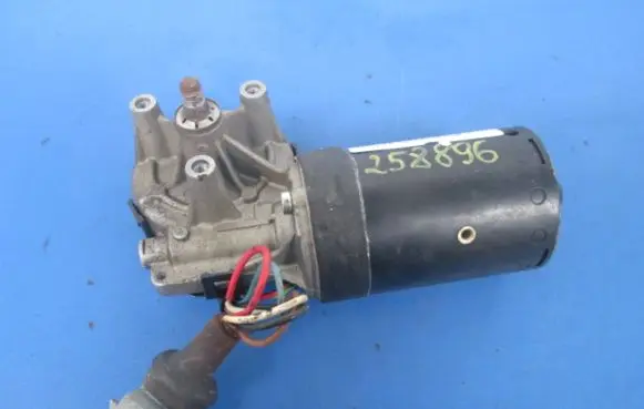 Renault Scenic I Front wiper linkage and motor