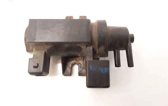 BMW 5 F10 F11 Turbo solenoid valve 7584628