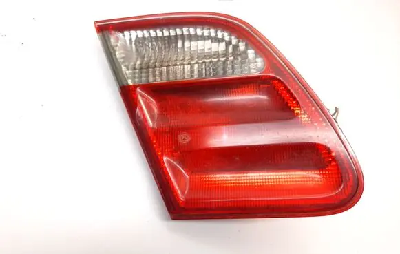 Mercedes-Benz E W210 Tailgate rear/tail lights A2108203764