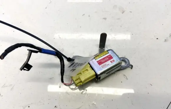 Toyota RAV 4 (XA20) Airbag deployment crash/impact sensor 8986042020 89860-42020