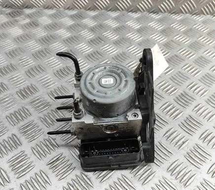 Volkswagen Golf VII ABS Pump 5Q0614517AH 5Q0614235