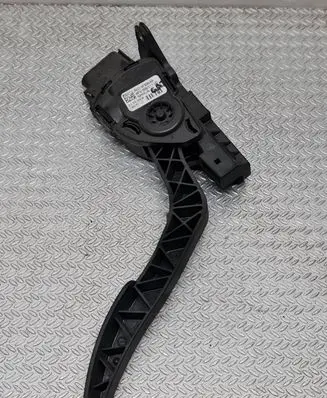 Ford Fiesta Accelerator throttle pedal 8V219F836AA 6PV00951700 31102008