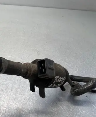 Volkswagen Touareg I Fuel pump bracket 56141999