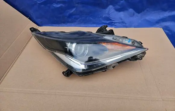Toyota Aygo AB40 Headlight/headlamp 81130-0H140