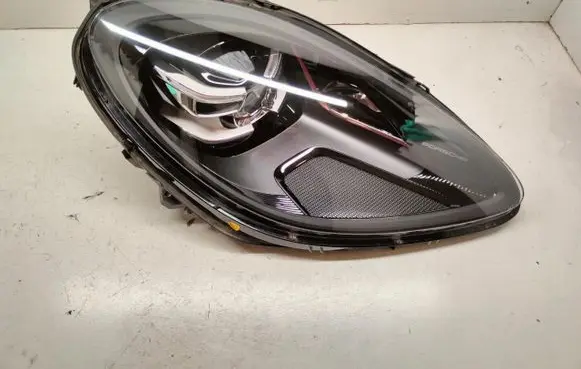 Porsche Macan (95B) Headlight/headlamp