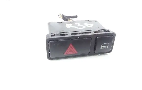 BMW 3 E46 Hazard light switch 8368920 61318368920