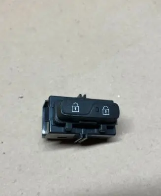 Volvo V40 Central locking switch button 31334570
