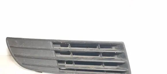 Volkswagen Polo IV 9N3 Front bumper lower grill 6Q0853666F 6Q0853350A