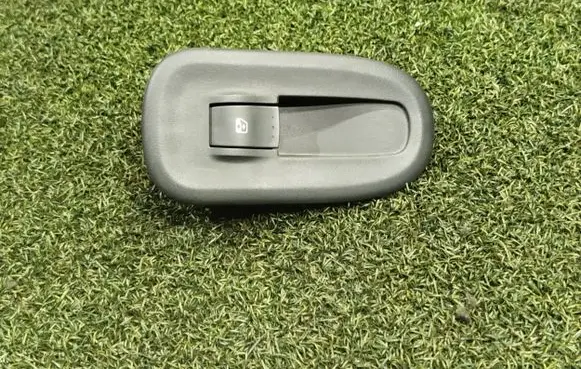 Renault Master III Electric window control switch 8200548968 1007478