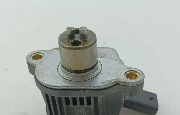 Seat Ateca Camshaft vanos timing valve 04E906048A