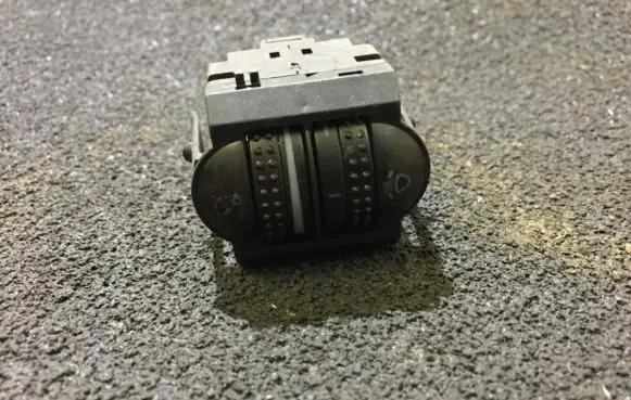 Volkswagen PASSAT B5 Headlight level height control switch 3b0941333c