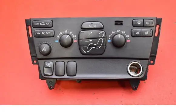 Volvo V70 Climate control unit 30746022