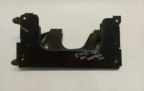 Volvo XC40 Radiator mount bracket 32335607
