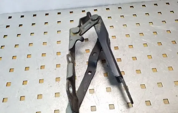 Subaru Legacy Engine bonnet/hood hinges