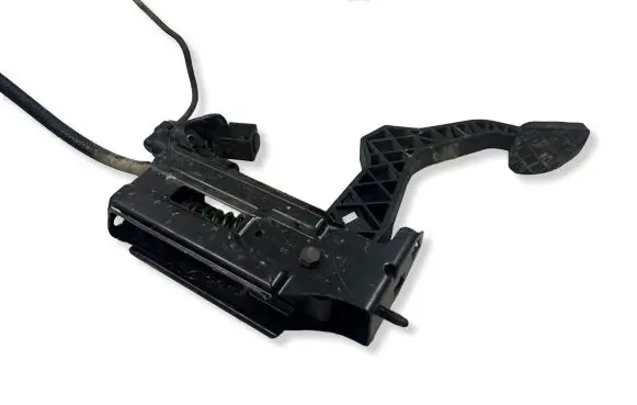 Volkswagen Golf IV Clutch pedal 1J1721321C