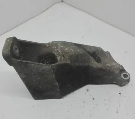 Audi A6 S6 C5 4B Engine mounting bracket 8D0199307P