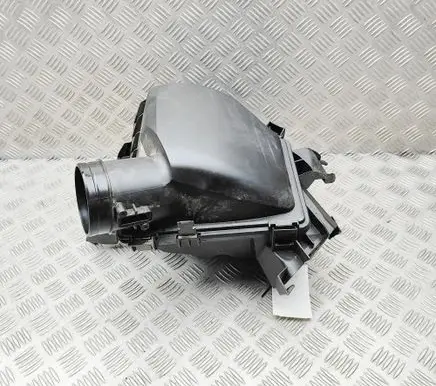 BMW X2 U10 Air filter box 8489429