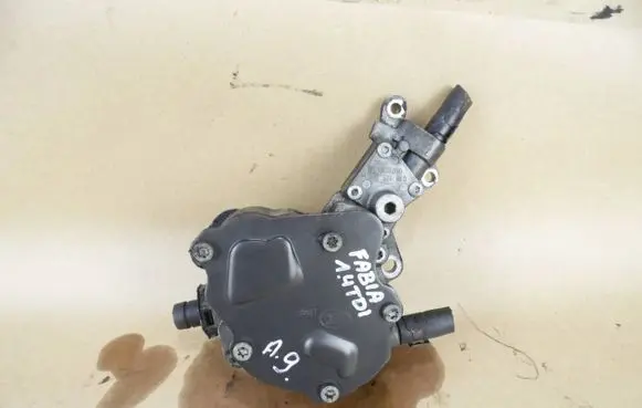 Skoda Fabia Mk1 (6Y) Fuel injection high pressure pump 038145209H V120 060907B