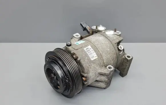 KIA Venga Air conditioning (A/C) compressor (pump) YN9CA02 F500YN9CA02