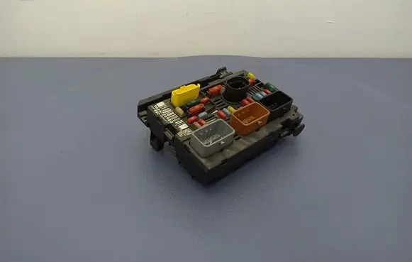 Peugeot 407 Fuse box set 9664705980