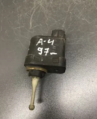 Audi A4 S4 B5 8D Headlight level adjustment motor 