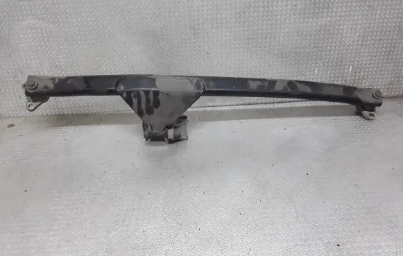 Volvo XC90 Engine mounting bracket