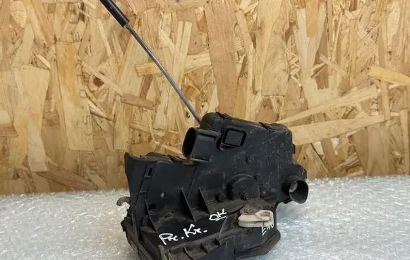 BMW 3 E46 Front door lock 
