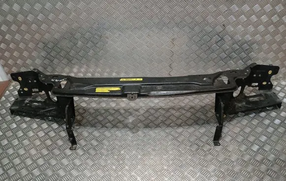 Volvo XC90 Radiator support slam panel bracket 