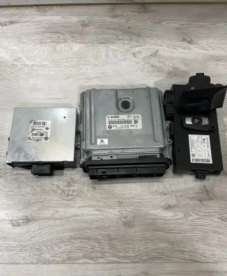 BMW 3 E90 E91 Engine ECU kit and lock set 8510829 9237047 0281017024