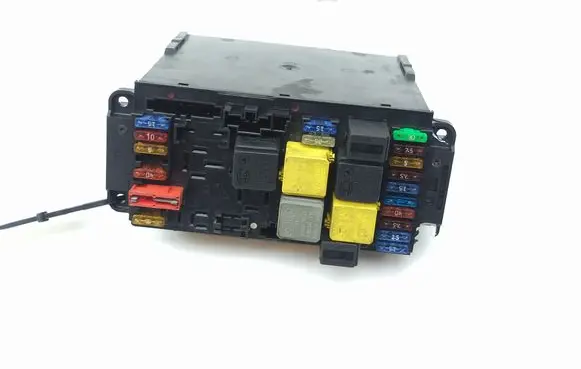 Mercedes-Benz C W203 Fuse module 2035452901 A2035452901