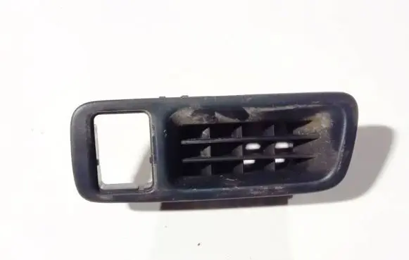 Honda CR-V Dash center air vent grill