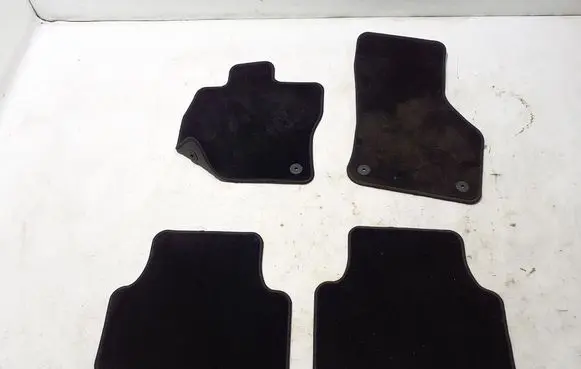 Skoda Octavia Mk4 Car floor mat set 5E4864435G