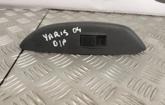 Toyota Yaris Electric window control switch