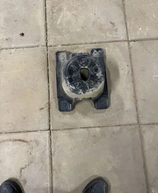 Honda CR-V Spare wheel mounting bracket 