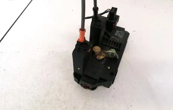 Opel Zafira A Rear door lock 90561157 90561157BA