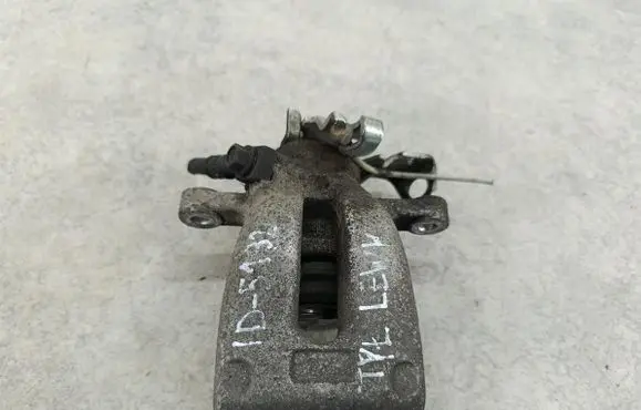 Opel Zafira B Rear brake caliper 