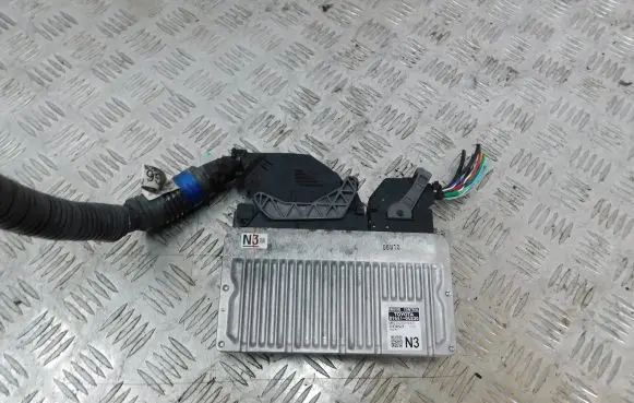 Toyota Yaris Engine control unit/module 896610U230 MB2762002821