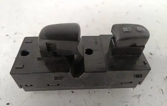 Nissan Juke I F15 Electric window control switch 254111KA5A
