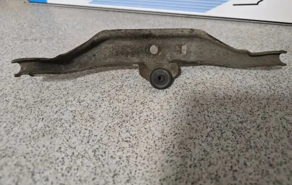 Muffler mount bracket/holder