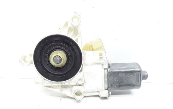 Mercedes-Benz ML W164 Front door window regulator motor A2518200842 0130822272
