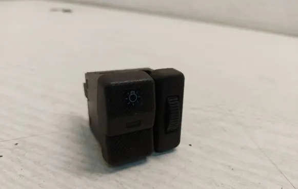 Volkswagen Golf II Light switch 7941531