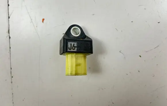 Toyota Hilux (AN120, AN130) Airbag deployment crash/impact sensor 898310K050