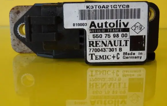 Renault Scenic I Airbag deployment crash/impact sensor 7700437301B