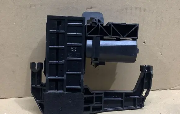 Mercedes-Benz CLS C218 X218 Seat adjustment motor 0009700026
