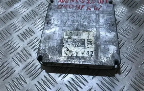 Toyota Avensis T220 Engine control unit/module 8966105420 89661-05420
