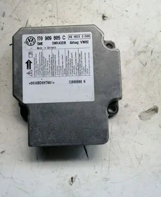 Volkswagen Touran I Airbag control unit/module 1T0909605C